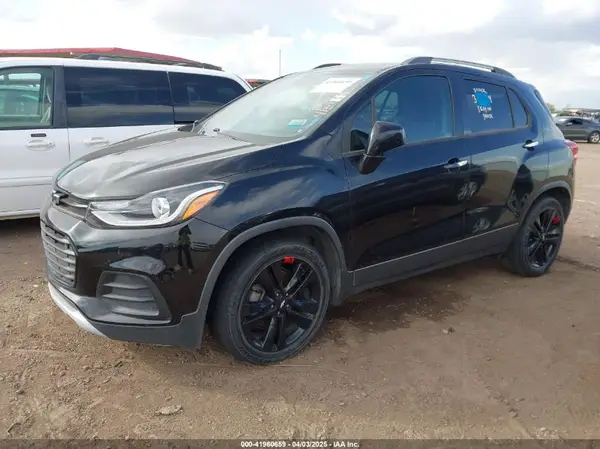 3GNCJLSB9KL132858 2019 CHEVROLET TRAX - Image 2