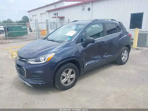 3GNCJLSB9KL137476 2019 CHEVROLET TRAX - Image 2