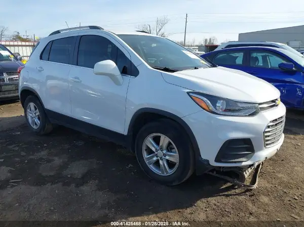 3GNCJLSB9KL146839 2019 CHEVROLET TRAX - Image 1