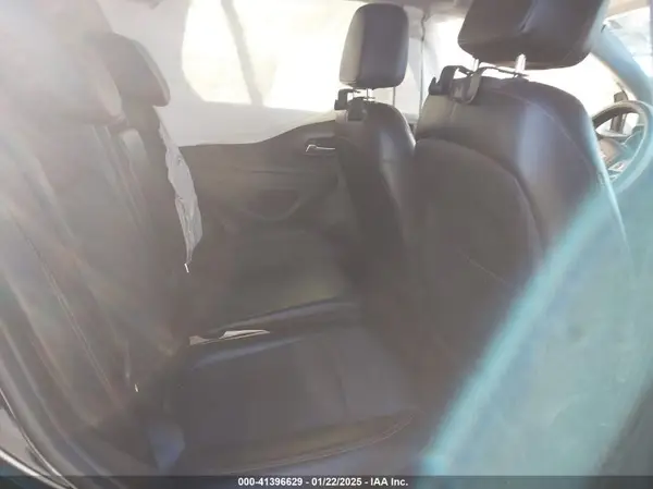 3GNCJLSB9KL149059 2019 CHEVROLET TRAX - Image 8