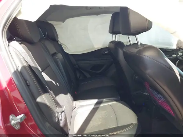 3GNCJLSB9KL152141 2019 CHEVROLET TRAX - Image 8