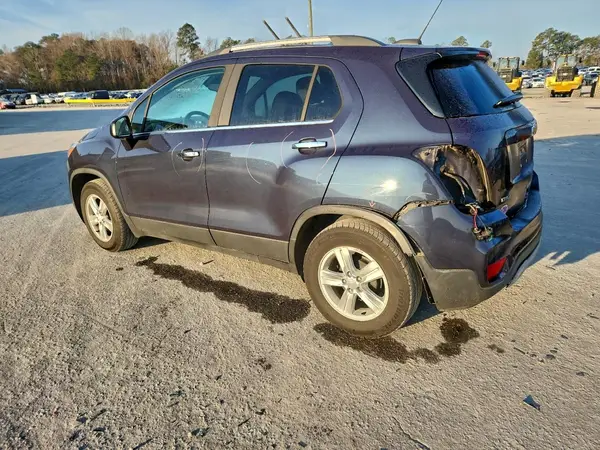 3GNCJLSB9KL174429 2019 CHEVROLET TRAX - Image 2
