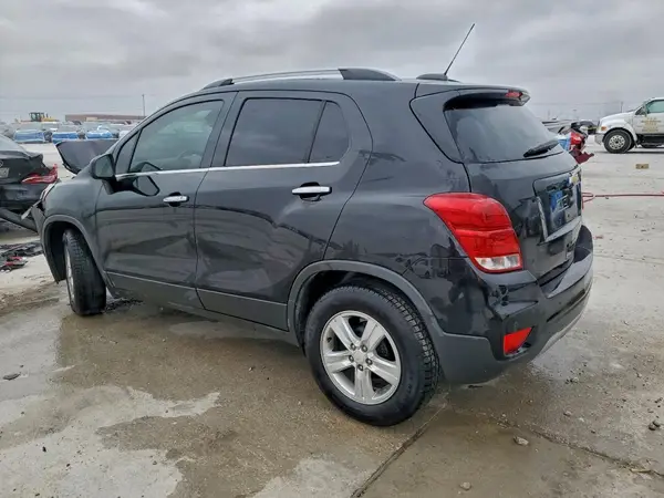 3GNCJLSB9KL183311 2019 CHEVROLET TRAX - Image 2