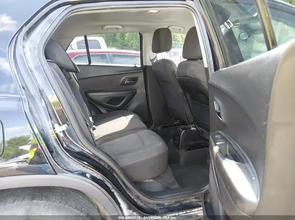 3GNCJLSB9KL314317 2019 CHEVROLET TRAX - Image 8