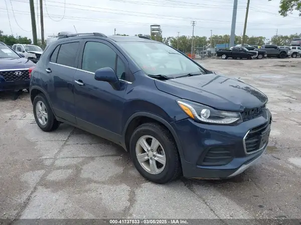 3GNCJLSB9KL319999 2019 CHEVROLET TRAX - Image 1