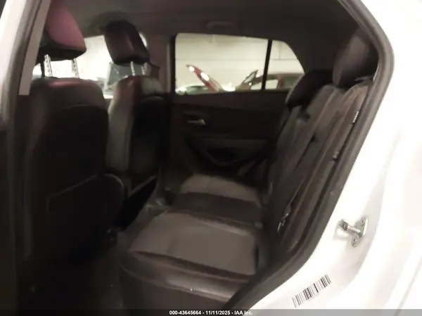 3GNCJLSB9KL321526 2019 CHEVROLET TRAX - Image 8