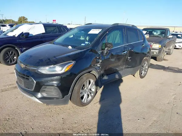 3GNCJLSB9KL328749 2019 CHEVROLET TRAX - Image 2