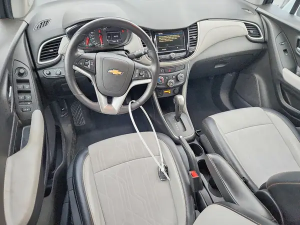 3GNCJLSB9KL332767 2019 CHEVROLET TRAX - Image 8