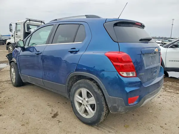 3GNCJLSB9KL334759 2019 CHEVROLET TRAX - Image 2