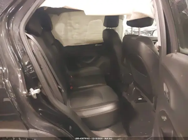 3GNCJLSB9KL338228 2019 CHEVROLET TRAX - Image 8