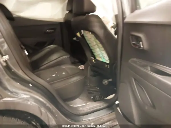 3GNCJLSB9KL345048 2019 CHEVROLET TRAX - Image 8