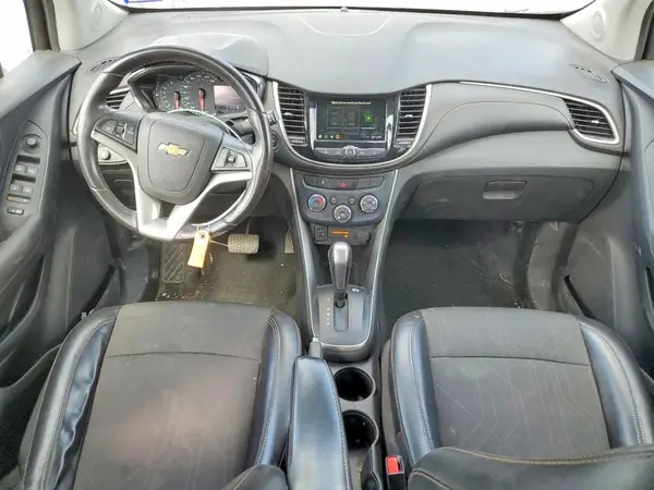 3GNCJLSB9KL352257 2019 CHEVROLET TRAX - Image 8