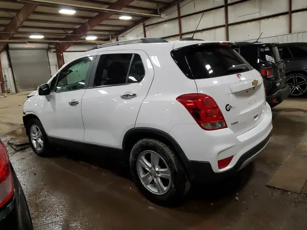 3GNCJLSB9KL354400 2019 CHEVROLET TRAX - Image 2