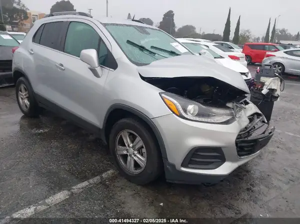 3GNCJLSB9KL356521 2019 CHEVROLET TRAX - Image 1