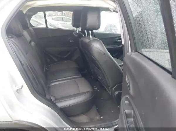 3GNCJLSB9KL356521 2019 CHEVROLET TRAX - Image 8