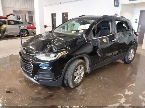 3GNCJLSB9KL357880 2019 CHEVROLET TRAX - Image 2