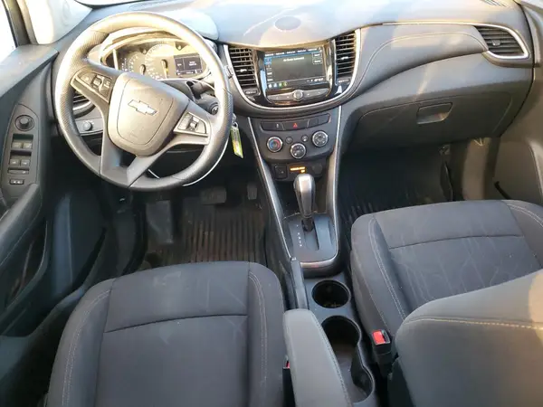 3GNCJLSB9KL363193 2019 CHEVROLET TRAX - Image 8