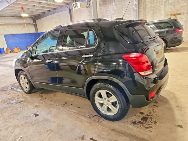 3GNCJLSB9KL372346 2019 CHEVROLET TRAX - Image 2