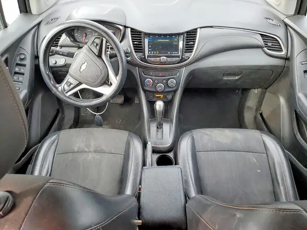 3GNCJLSB9KL386084 2019 CHEVROLET TRAX - Image 8