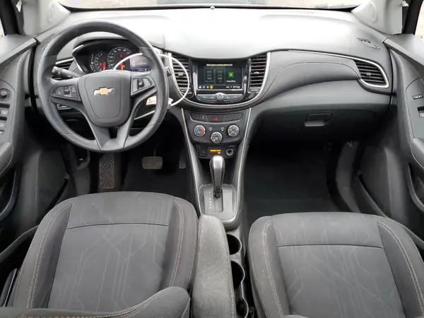 3GNCJLSB9KL395657 2019 CHEVROLET TRAX - Image 8