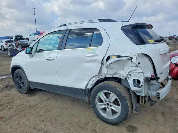 3GNCJLSB9KL404180 2019 CHEVROLET TRAX - Image 2