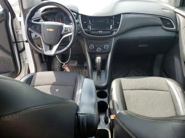 3GNCJLSB9KL404180 2019 CHEVROLET TRAX - Image 8