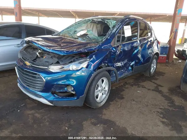 3GNCJLSB9KL405393 2019 CHEVROLET TRAX - Image 2