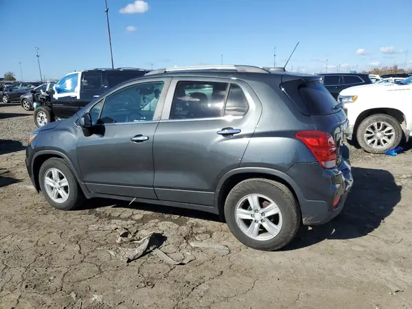3GNCJLSB9LL128813 2020 CHEVROLET TRAX - Image 2