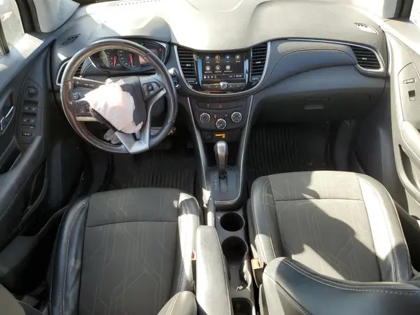 3GNCJLSB9LL128813 2020 CHEVROLET TRAX - Image 8