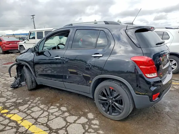 3GNCJLSB9LL130898 2020 CHEVROLET TRAX - Image 2