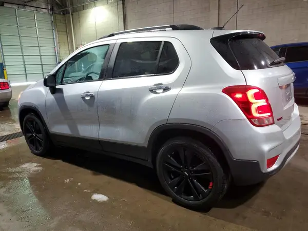 3GNCJLSB9LL131534 2020 CHEVROLET TRAX - Image 2
