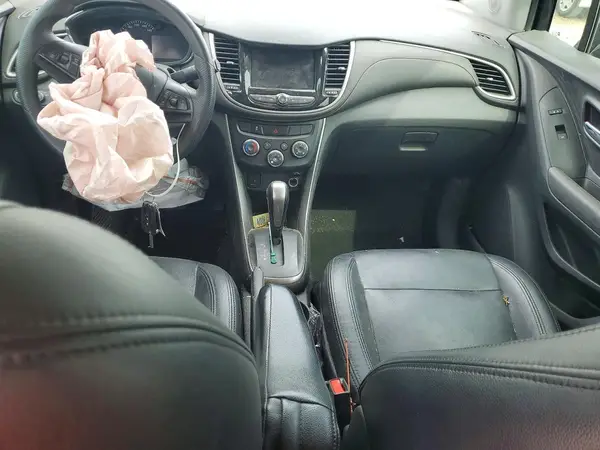 3GNCJLSB9LL150147 2020 CHEVROLET TRAX - Image 8