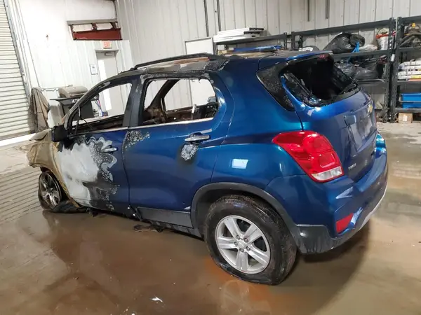 3GNCJLSB9LL152352 2020 CHEVROLET TRAX - Image 2