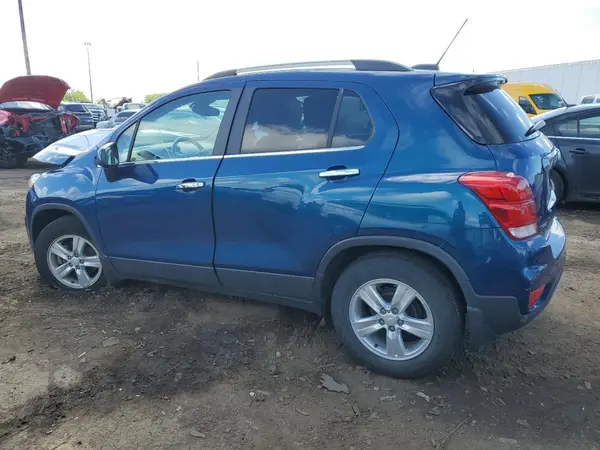 3GNCJLSB9LL188252 2020 CHEVROLET TRAX - Image 2