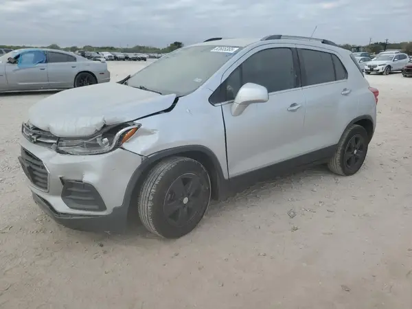 3GNCJLSB9LL195735 2020 CHEVROLET TRAX - Image 1