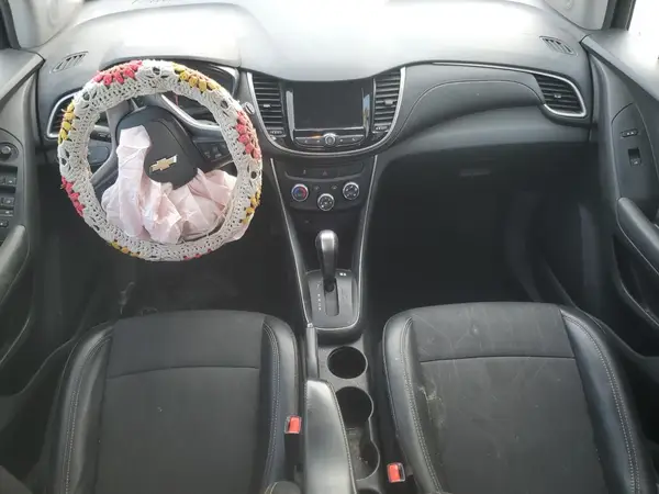 3GNCJLSB9LL195735 2020 CHEVROLET TRAX - Image 8