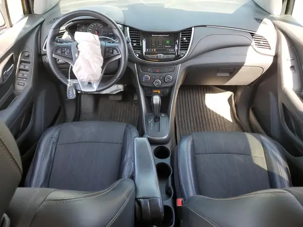 3GNCJLSB9LL209486 2020 CHEVROLET TRAX - Image 8
