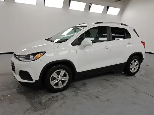 3GNCJLSB9LL210489 2020 CHEVROLET TRAX - Image 1