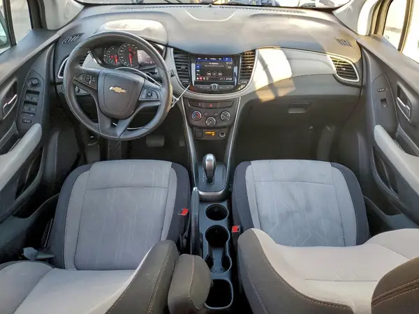 3GNCJLSB9LL210542 2020 CHEVROLET TRAX - Image 8