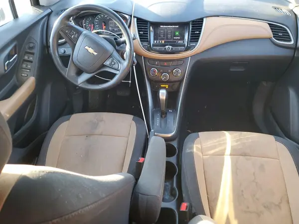 3GNCJLSB9LL210783 2020 CHEVROLET TRAX - Image 8