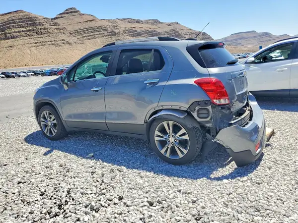 3GNCJLSB9LL220889 2020 CHEVROLET TRAX - Image 2