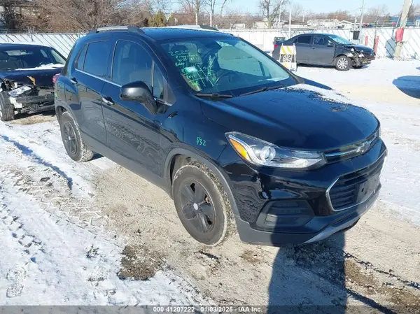 3GNCJLSB9LL231732 2020 CHEVROLET TRAX - Image 1