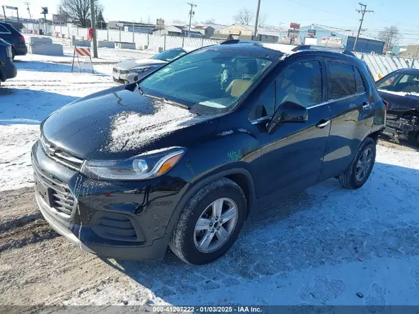 3GNCJLSB9LL231732 2020 CHEVROLET TRAX - Image 2