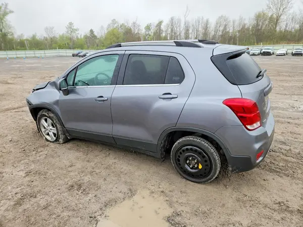 3GNCJLSB9LL258851 2020 CHEVROLET TRAX - Image 2