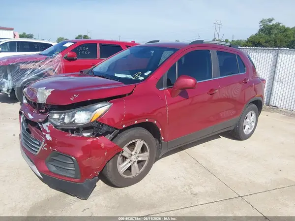 3GNCJLSB9LL263841 2020 CHEVROLET TRAX - Image 2