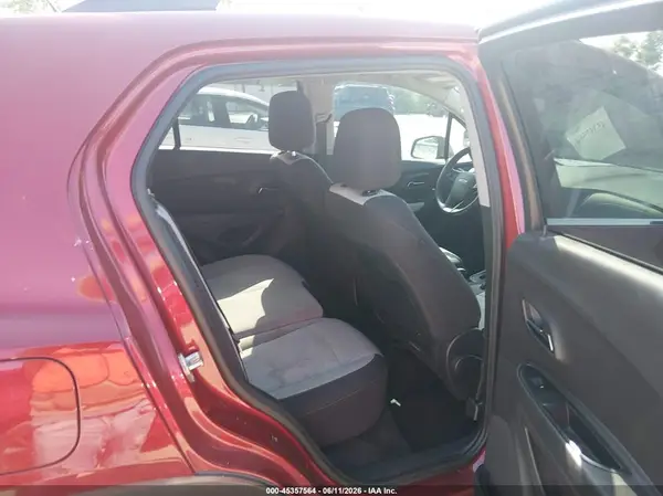 3GNCJLSB9LL263841 2020 CHEVROLET TRAX - Image 8