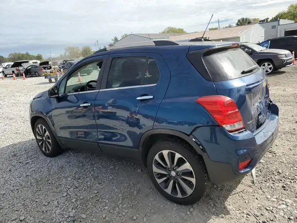 3GNCJLSB9LL278422 2020 CHEVROLET TRAX - Image 2