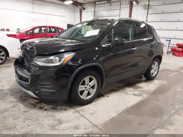 3GNCJLSB9LL283278 2020 CHEVROLET TRAX - Image 2