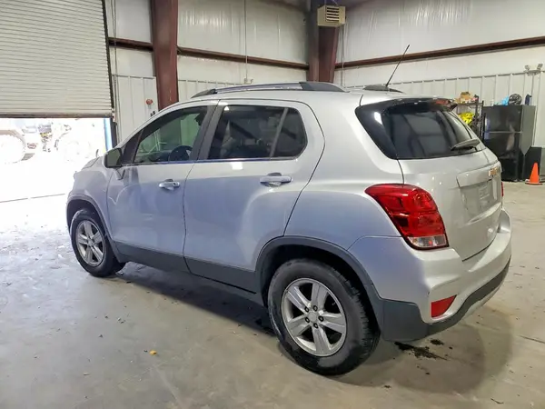 3GNCJLSB9LL309913 2020 CHEVROLET TRAX - Image 2