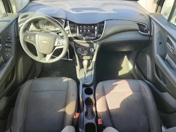 3GNCJLSB9LL309913 2020 CHEVROLET TRAX - Image 8